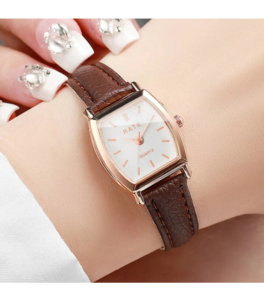 [D Without Box] Mode femmes montres décontracté petit cadran bracelet en cuir femmes montre à Q